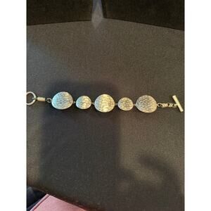 Kenneth Cole Silver Tone Toggle Bracelet 7.5”